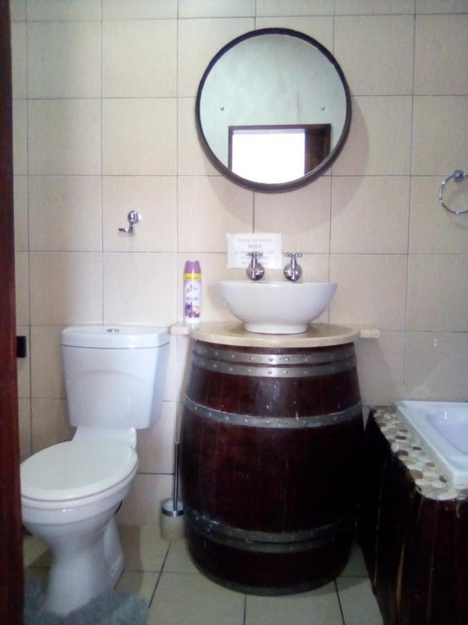 Bread And Barrel Guesthouse Bellville Cape Town Exterior photo