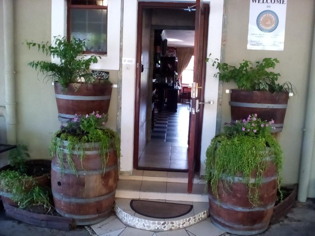 Bread And Barrel Guesthouse Bellville Cape Town Exterior photo